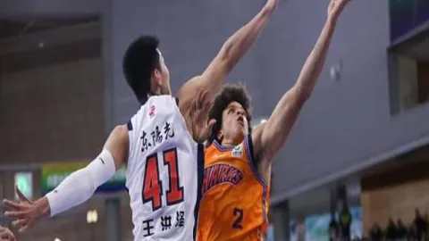 C罗双响+小麦破门，曼联3-1胜伯恩利桑乔乌龙送助攻